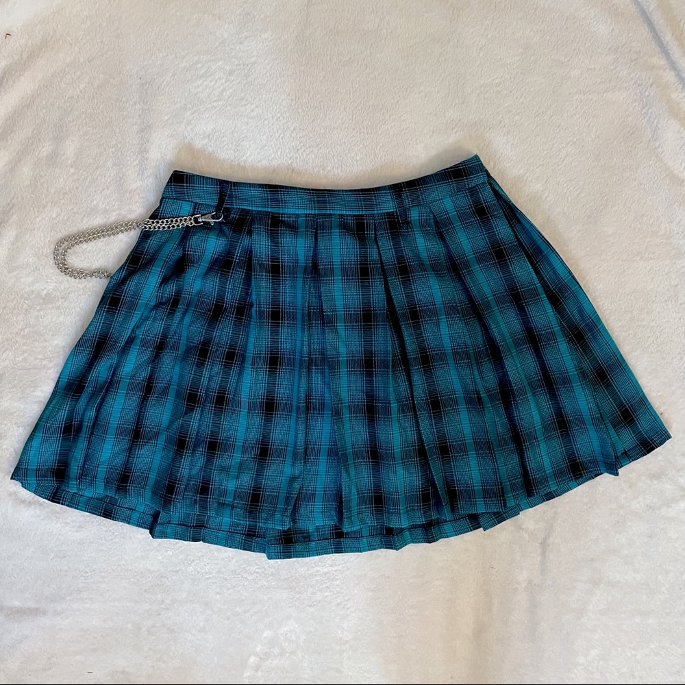 NWOT Hot Topic Teal Plaid Skirt With Wallet Chain Sz M